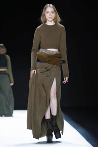 Vera-Wang-Ready-To-Wear-Fall-Winter-2016-New-York-6780-1455622483.thumb.jpg.f17133d9338d4fe4e0d7a313e7b65f0a.jpg