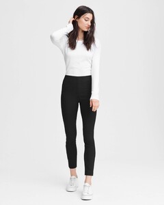 W2557223A-001-D.jpg