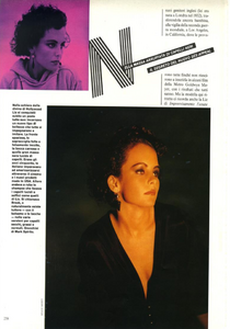 Weber_Vogue_Italia_December_1982_05.thumb.png.1199f2f347ed1b659ee6485429fa74ea.png