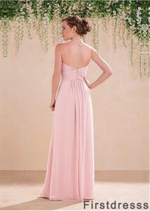 arab-wedding-bridesmaid-shopping-t801525662822-1-673x943.jpg