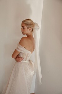 audrey-by-karen-willis-holmes_off-the-shoulder-wedding-dress_2.jpg