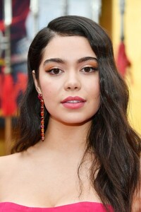 auli-i-carvalho-at-mulan-premiere-in-hollywood-03-09-2020-1.jpg