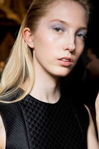 backstage-defile-boss-women-automne-hiver-2018-2019-new-york-coulisses-44.thumb.jpg.a4c08113d63bb475418765766279f33d.jpg