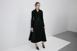 backstage-defile-christian-dior-printemps-ete-2016-paris-coulisses-217.thumb.jpg.07dc4498b8ad8c98d6f5664779b0478c.jpg