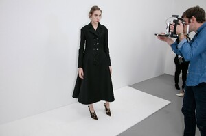 backstage-defile-christian-dior-printemps-ete-2016-paris-coulisses-218.thumb.jpg.1391e5dc872b90844ccbb78f61f6fcd1.jpg