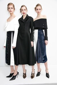 backstage-defile-christian-dior-printemps-ete-2016-paris-coulisses-81.thumb.jpg.aa7148df873b6fc10c91095fee1f58f2.jpg
