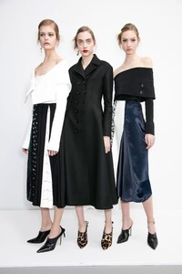 backstage-defile-christian-dior-printemps-ete-2016-paris-coulisses-82.thumb.jpg.4b40a0a45a06d3406ca597a424caadd9.jpg