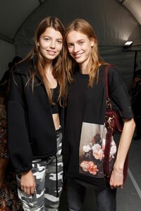 backstage-defile-isabel-marant-printemps-ete-2019-paris-coulisses-18.thumb.jpg.57423f0d404c3560fd14d049223c96d3.jpg