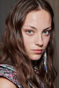 backstage-defile-isabel-marant-printemps-ete-2020-paris-coulisses-34.thumb.jpg.ee273dba8cf10eac0b26175669c85d4f.jpg