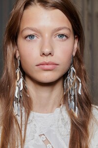 backstage-defile-isabel-marant-printemps-ete-2020-paris-coulisses-36.thumb.jpg.c0dfdd22fbd03604362b5c9376174fe6.jpg
