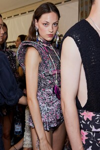 backstage-defile-isabel-marant-printemps-ete-2020-paris-coulisses-77.thumb.jpg.5ec286676855c4a4f4424d63852ee0af.jpg