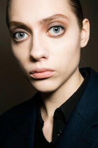 backstage-defile-jil-sander-automne-hiver-2016-2017-milan-coulisses-48.thumb.jpg.d470ef84878628b1ebd2c527c4fc8ad7.jpg