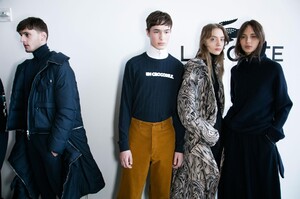 backstage-defile-lacoste-automne-hiver-2016-2017-new-york-coulisses-48.thumb.jpg.b29e033ec46e65417a16e3800f75258c.jpg