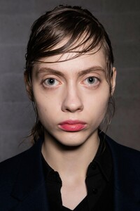 backstage-defile-msgm-automne-hiver-2016-2017-milan-coulisses-11.thumb.jpg.4a524713e947761435a9db5df0205787.jpg