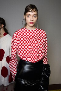 backstage-defile-msgm-automne-hiver-2016-2017-milan-coulisses-111.thumb.jpg.d5342f3e8c4afeafe963944d32c5f686.jpg