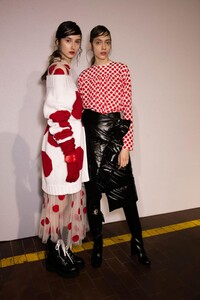 backstage-defile-msgm-automne-hiver-2016-2017-milan-coulisses-24.thumb.jpg.4b1cffc588d1ba8dc3c327e25bf608d4.jpg