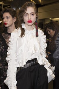backstage-defile-preen-by-thornton-bregazzi-automne-hiver-2017-2018-londres-coulisses-190.thumb.jpg.0f5c34f3b52f954c1ae38496ef5d5b10.jpg