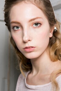 backstage-defile-zero--maria-cornejo-automne-hiver-2017-2018-new-york-coulisses-33.thumb.jpg.e20a2b61cdbaa10325f65a348ec45d75.jpg