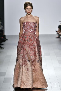badgley-mischka-ss18-0028-04bc33.thumb.jpg.4febcd790279854f47dca1877e14ddf1.jpg