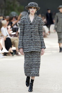 chanel-caw17-0012-429f23.thumb.jpg.6ce42ab4ab6f9fe15bebff83dec57d64.jpg