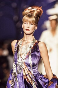 chloe-fw-1994.jpg