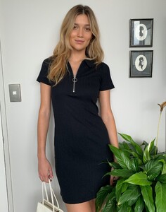 courtney-quarter-zip-dress-black-front-ds46416knt_1595383847.jpg