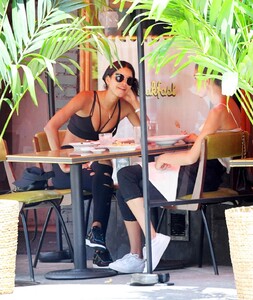 daiane-sodre-at-sant-ambroeus-in-new-york-08-806-2020-0.jpg