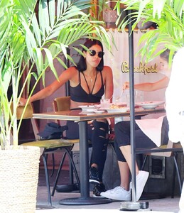 daiane-sodre-at-sant-ambroeus-in-new-york-08-806-2020-3.jpg