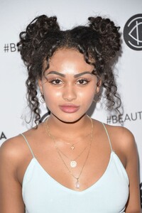 daniella-perkins-beautycon-festival-in-los-angeles-08-13-2017-3.jpg