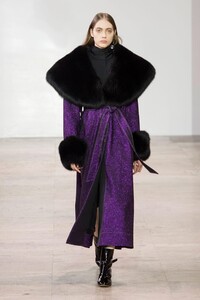 defile-ellery-automne-hiver-2017-2018-paris-look-22.thumb.jpg.ae397800eb821b4ad412cc6ed0e77d45.jpg