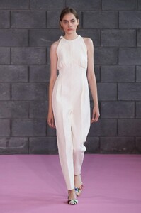 defile-emilia-wickstead-printemps-ete-2016-londres-look-16.thumb.jpg.fc6d541b27a2fd5b0f7abfae505e6feb.jpg