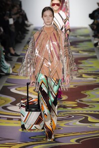 defile-emilio-pucci-automne-hiver-2017-2018-milan-look-46.thumb.jpg.dfdd0e5892c89b24c27793e3b9ee055d.jpg