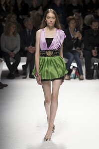 defile-fausto-puglisi-printemps-ete-2016-milan-look-22.thumb.jpg.3a25643ad9a60a626efb69a9a0b77f33.jpg