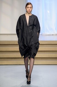 defile-jil-sander-printemps-ete-2017-milan-look-23.thumb.jpg.6a4df239c930c67c25a34fd966a98a39.jpg