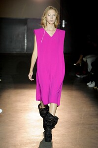 defile-lutz-huelle-printemps-ete-2017-paris-look-19.thumb.jpg.c9f44129ff9430a8341da896c9d658dc.jpg