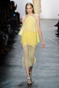 defile-prabal-gurung-printemps-ete-2016-new-york-look-20.thumb.jpg.2fe27b16b56b8ed18f137c448355dd5c.jpg