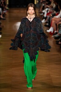 defile-stella-mccartney-printemps-ete-2020-paris-look-51.thumb.jpg.21e84c4299c48aebb96bbf369a8d2255.jpg