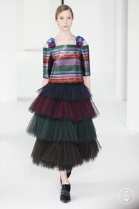 delpozo-aw17-0036-2bc804.thumb.jpg.6b5f4a2f2bde5c404f293f1bf4b4aa55.jpg