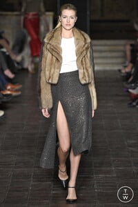 dennis-basso-aw18-0023-9a5173.thumb.jpg.ff7a929f2b1509ecb5bf7d4287322036.jpg