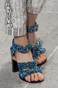 detail-defile-carven-printemps-ete-2017-paris-detail-100.thumb.jpg.40d752ac541eb4ed510577517583926b.jpg