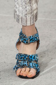 detail-defile-carven-printemps-ete-2017-paris-detail-99.thumb.jpg.4901cb2aa094c21422c2bd3329257b68.jpg