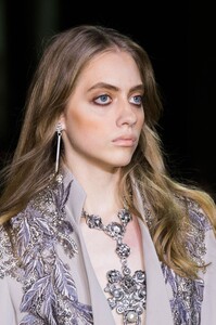 detail-defile-elie-saab-printemps-ete-2016-paris-detail-33.thumb.jpg.b37d1ae487c191023d161a0e147141c0.jpg