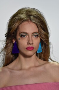 detail-defile-jeremy-scott-automne-hiver-2016-2017-new-york-detail-108.thumb.jpg.8cd92106cde0345ce3fe6b1e61c1948d.jpg