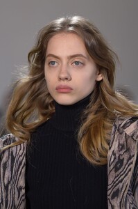 detail-defile-lacoste-automne-hiver-2016-2017-new-york-detail-54.thumb.jpg.c50425f984e319bc6cf765be7091d027.jpg