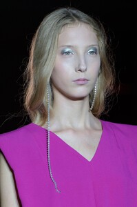 detail-defile-lutz-huelle-printemps-ete-2017-paris-detail-71.thumb.jpg.8fae4b439aff9944e5df74b3fc10dff4.jpg