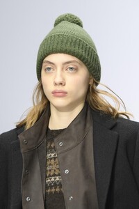 detail-defile-margaret-howell-automne-hiver-2017-2018-londres-detail-114.thumb.jpg.d0a37b115bd5666d60922c00628200cf.jpg