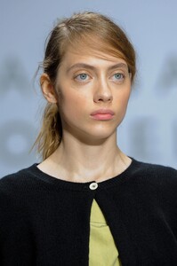 detail-defile-margaret-howell-printemps-ete-2016-londres-detail-35.thumb.jpg.1429da3867aba9c34415dc87066497d6.jpg