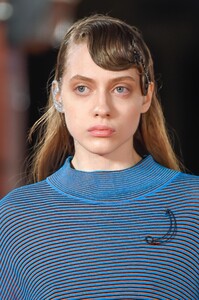detail-defile-opening-ceremony-automne-hiver-2016-2017-new-york-detail-75.thumb.jpg.601c77c8c83470d2a63e6ed9dcf0a21c.jpg
