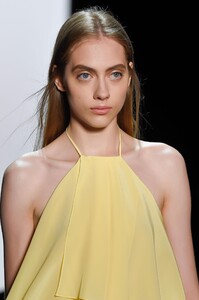 detail-defile-prabal-gurung-printemps-ete-2016-new-york-detail-53.thumb.jpg.ff47af7404a5351b54b5816091a67b26.jpg