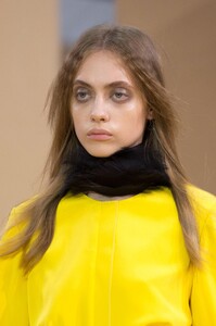 detail-defile-roksanda-printemps-ete-2016-londres-detail-44.thumb.jpg.e1532363f48a29795fd0a563126ad037.jpg